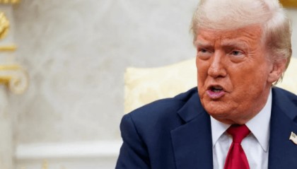 美军再次发动袭击，美国总统要抓活的，马杜罗对华求助，中方的表态绝不简单