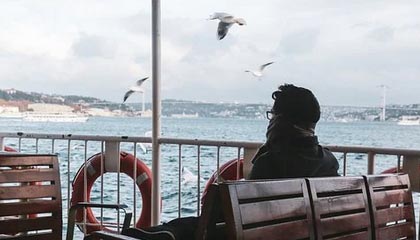 福龙马股票三个交易日跌幅超20%