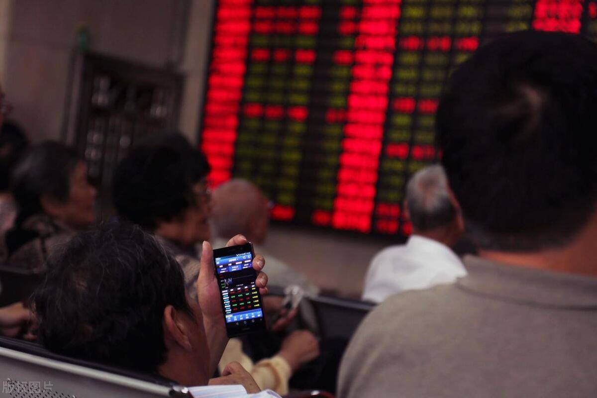 A股：放量洗盘！周四，大盘走势分析