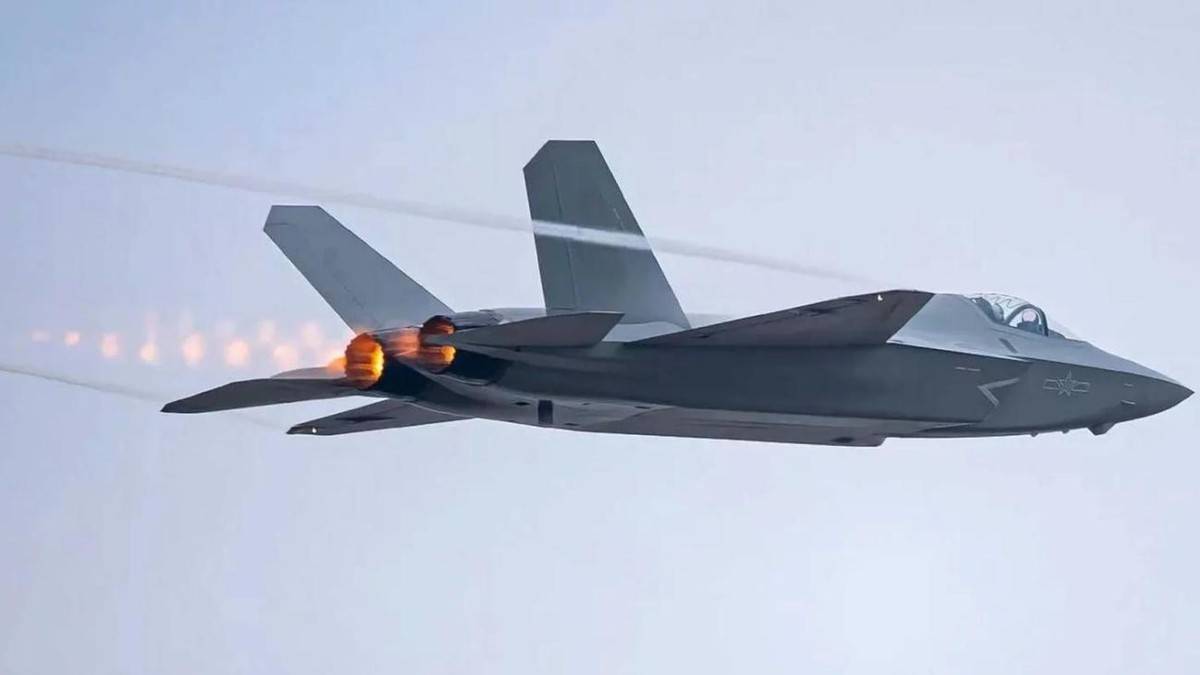 比巴基斯坦更胜一筹!6架歼-10赴泰军演,亲自教学180千米超视距空战?