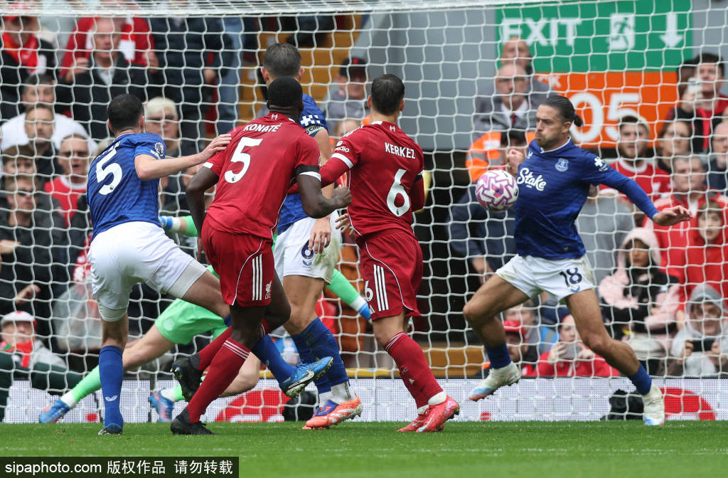 英超导播懂球!马奎尔绝杀前转播镜头给他5秒特写,15秒后就进球